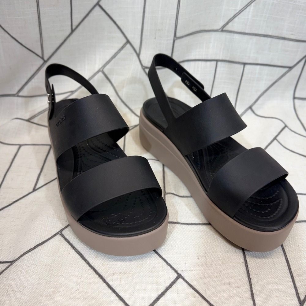Crocs Brooklyn Low Wedge Sandals Size 8 Black Mushroom Platform Strappy LiteRide